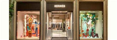 Hermès riapre l’iconica boutique di Milano dopo il restyling top